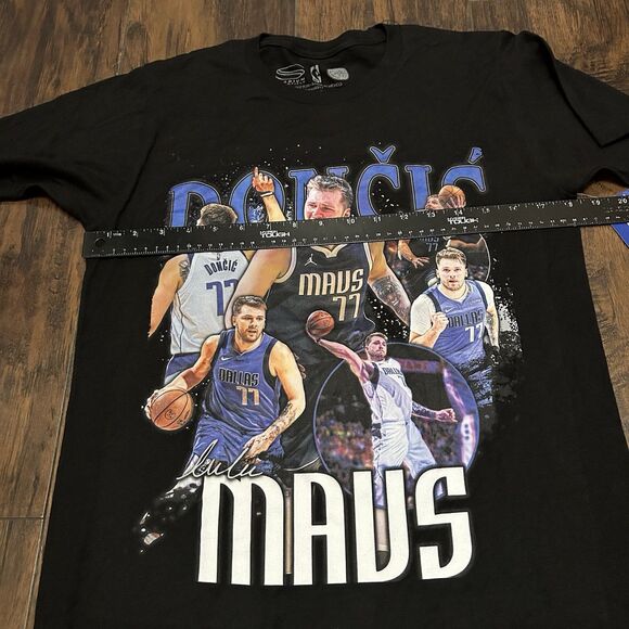 Stadium Essentials Luka Doncic Dallas Mavs Tshirt Mens Small #77 NWT - Picture 3 of 5